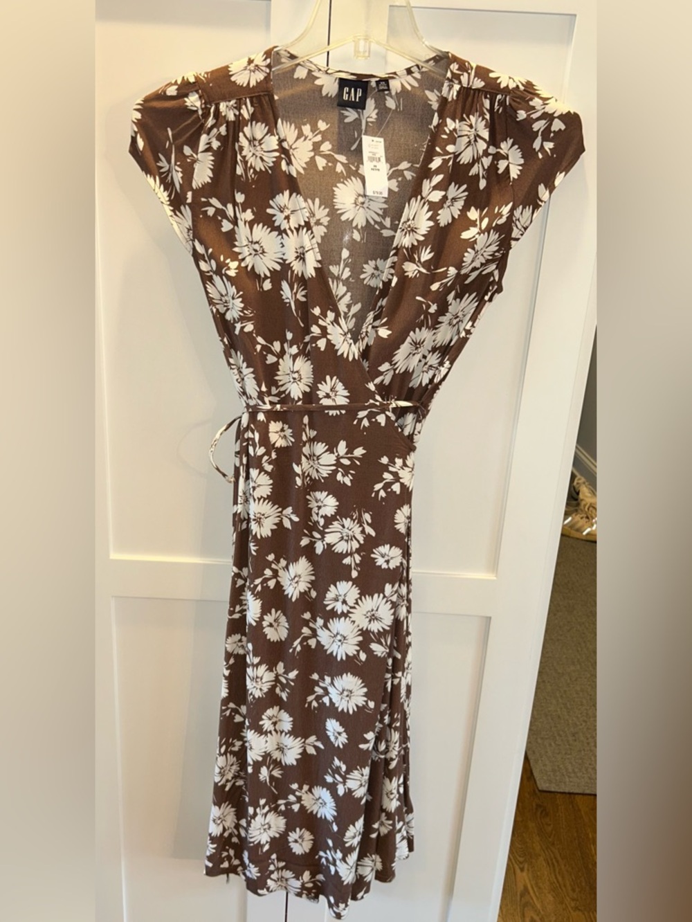 NWT GAP Brown Petite Midi Wrap Dress with White Daisy Print